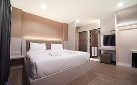 The Y House Hotel 3*